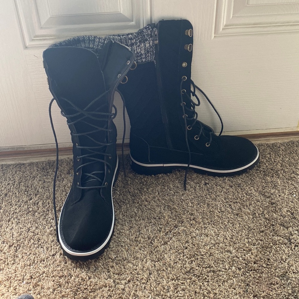I’m selling cute black boots the around a size 7.5-8